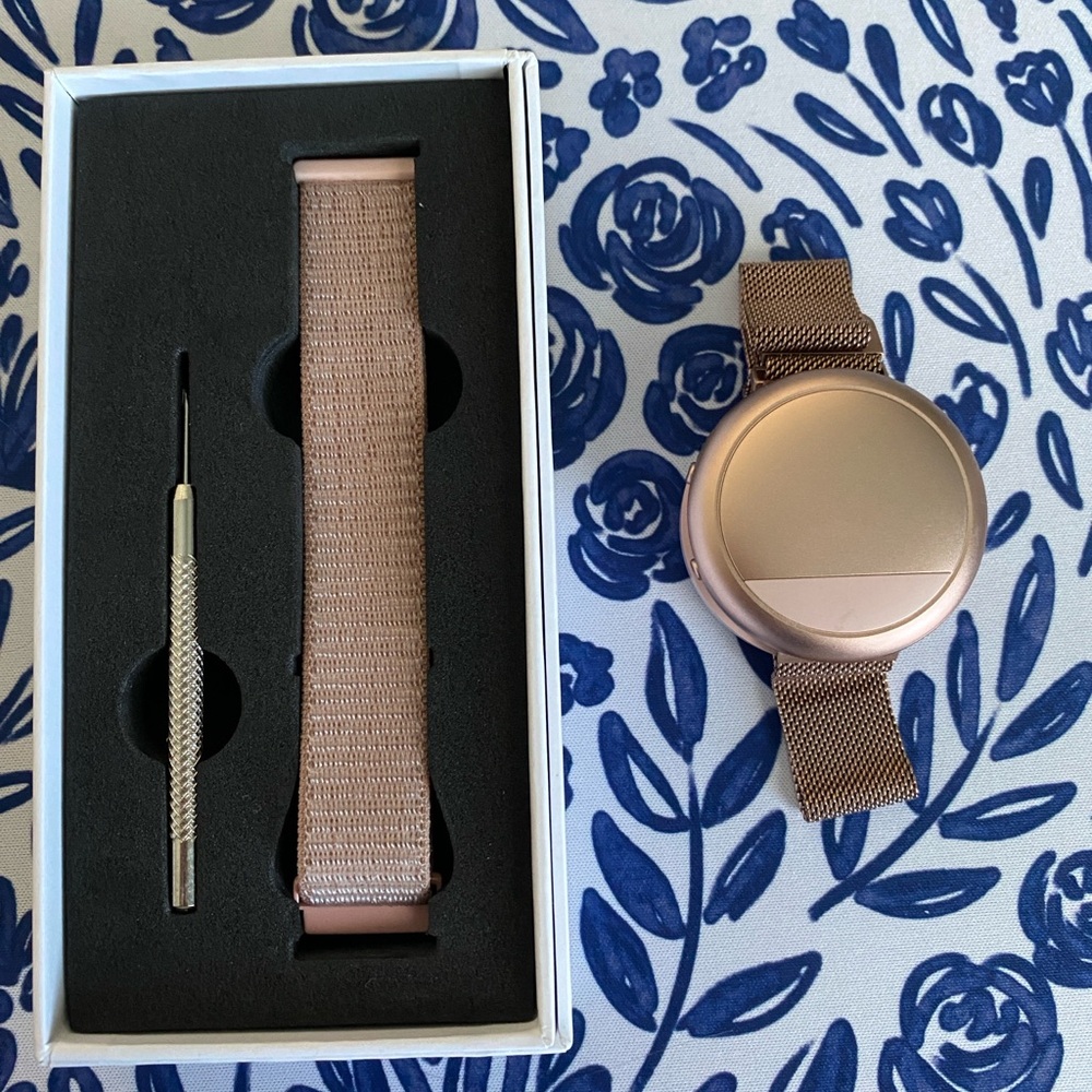 EMBR Wave 2 Rose Gold *LIKE NEW*
